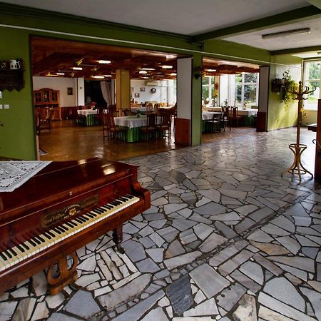 Zajazd Grodek Bujak Robert Naclegi I Restauracja Grodkow  Luaran gambar