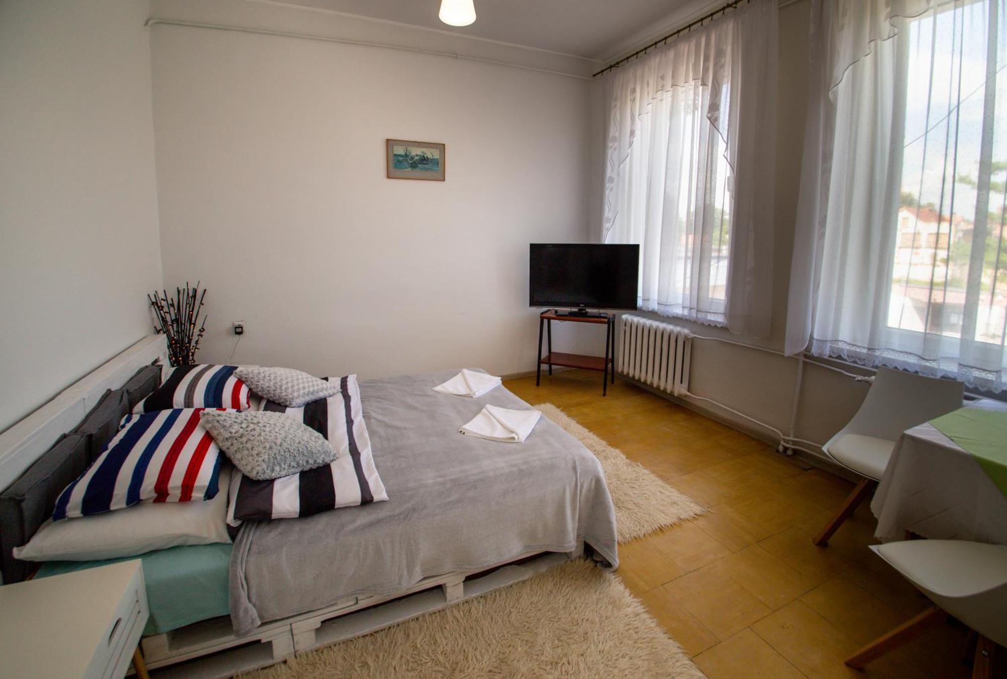 Zajazd Grodek Bujak Robert Naclegi I Restauracja Grodkow  Luaran gambar